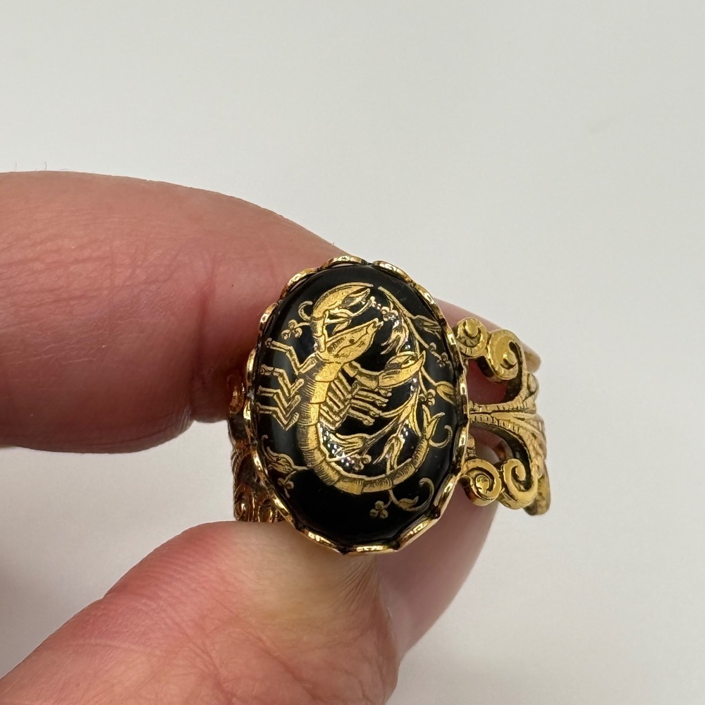 Vintage Gold Tone Scorpion Intaglio Filigree Statement Cocktail Ring Size 7.5